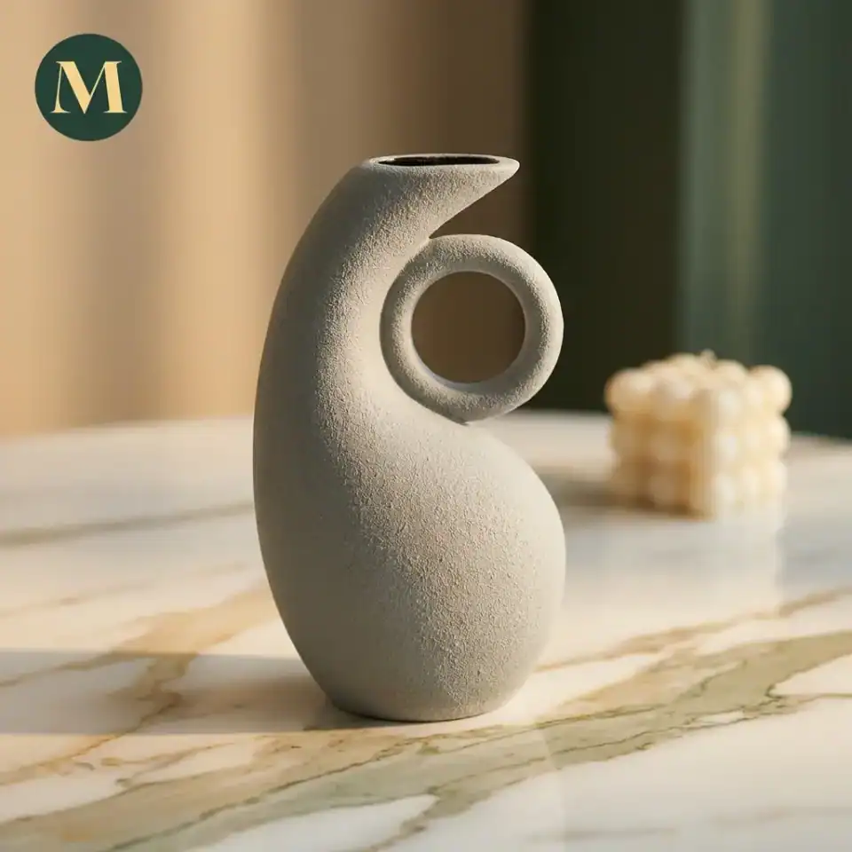 Модерна Скулптурна Ваза „Sand Wave“