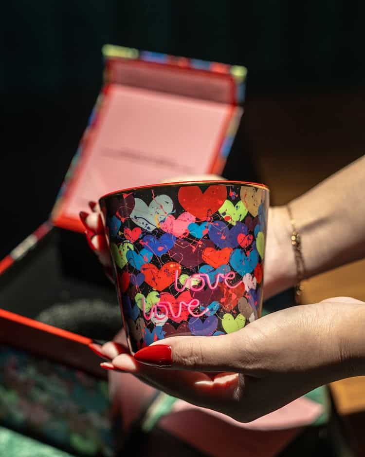 Дизайнерска свещ “Love Hearts” by Shivani Radia – снимка 2