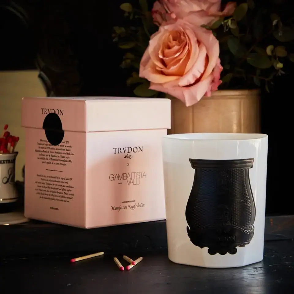 Луксозна Ароматна Свещ Trudon „Rose Poivrée“ (Пикантна Роза) | 270g