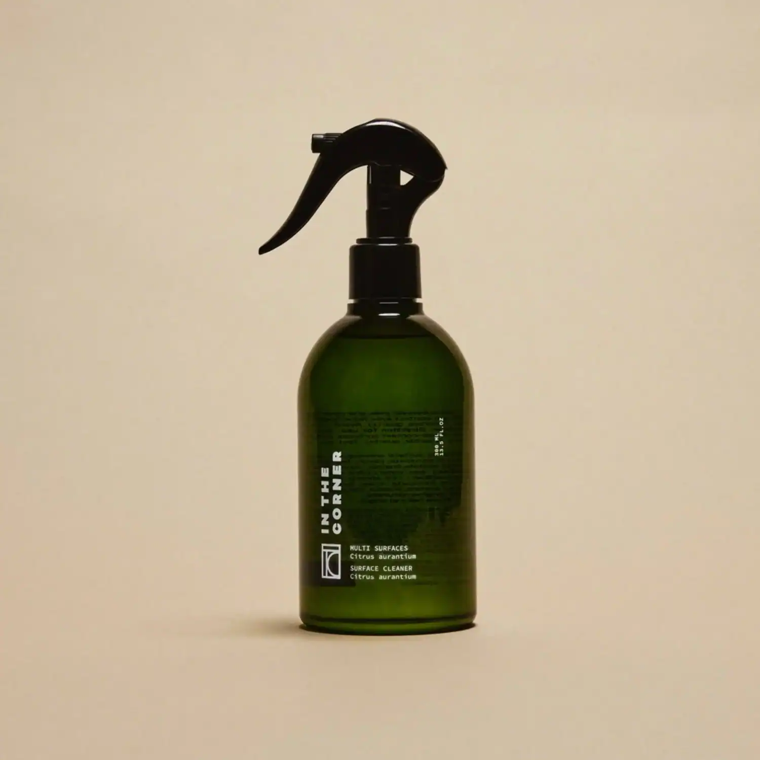 Multisurfaces_In_The_Corner_Packshot_fond_beige_3